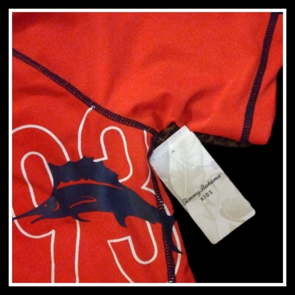 Tommy Bahama 50 SPF Short Sleeve Rash Guard - Picture 3 of 7